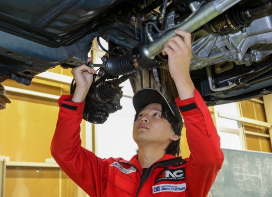 2級自動車整備士コース | 中日本自動車短期大学-NAC
